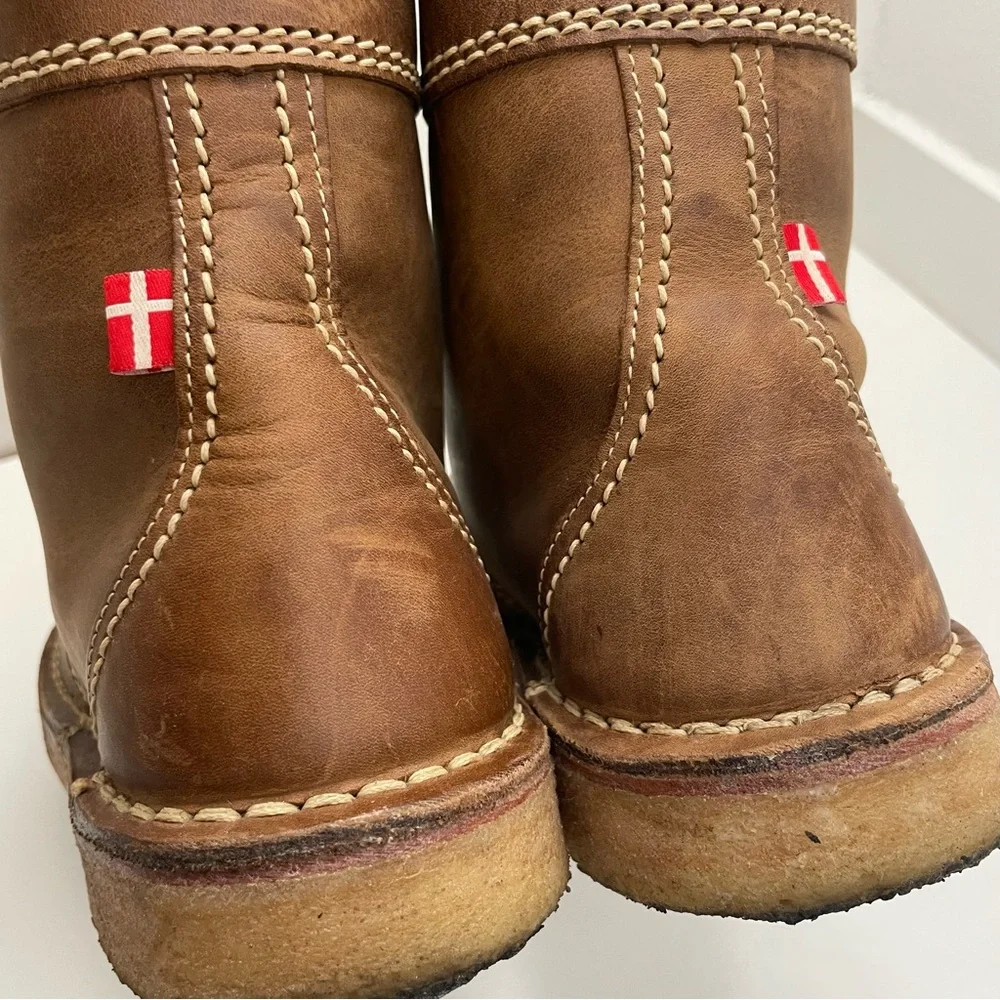 Women’s Brown Lace-Up Leather Boots with Cream Laces - Picture 7 of 15
